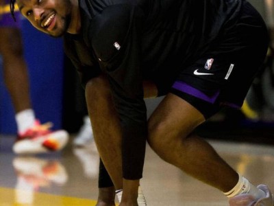 江南体育-NBA球员训练日常曝光，备战态势良好
