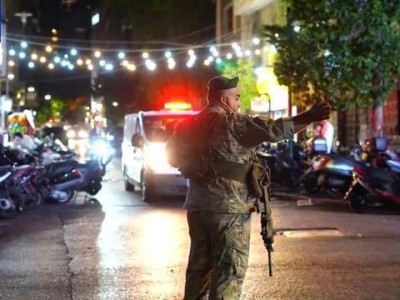 江南体育-纷争重重！欧预赛比赛场上风波不断，局势扑朔迷离