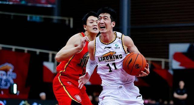 成都队建设趋于完善，球员状态持续提升